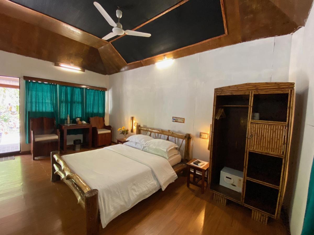 Wild Orchid Hotel Kala Pathar Beach Exterior photo